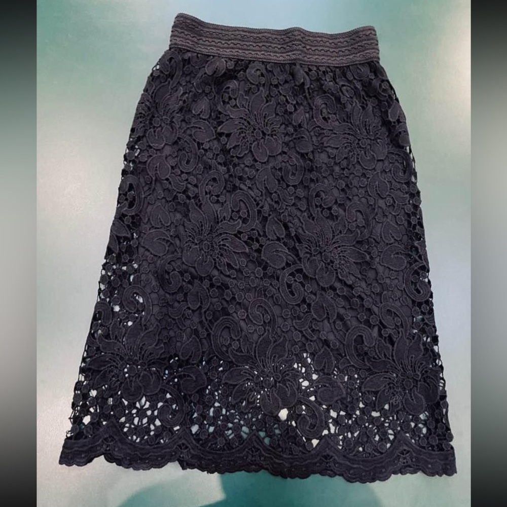 NWT Black Skirt with Stretch Waistband & Lace Overly, Size Large/Extra Large